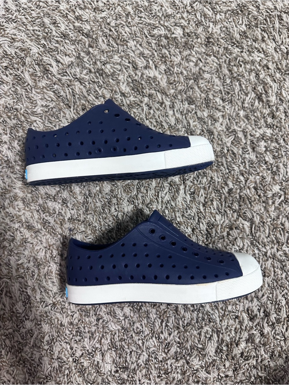 Native boys Jefferson size J1 Slip-On in Navy and White shoes - Picture 5 of 5